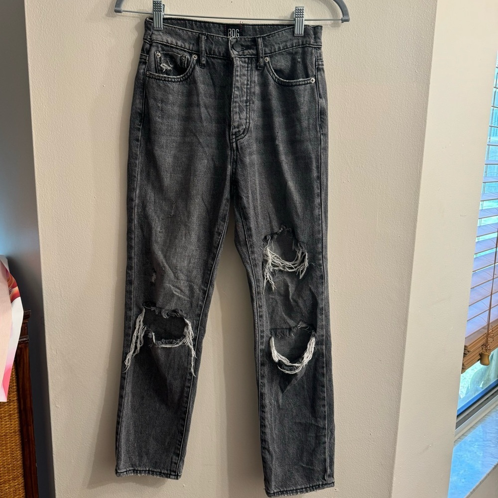 BDG Women’s Black/Grey Wash Distressed Slim Straight Leg Jeans Size 24